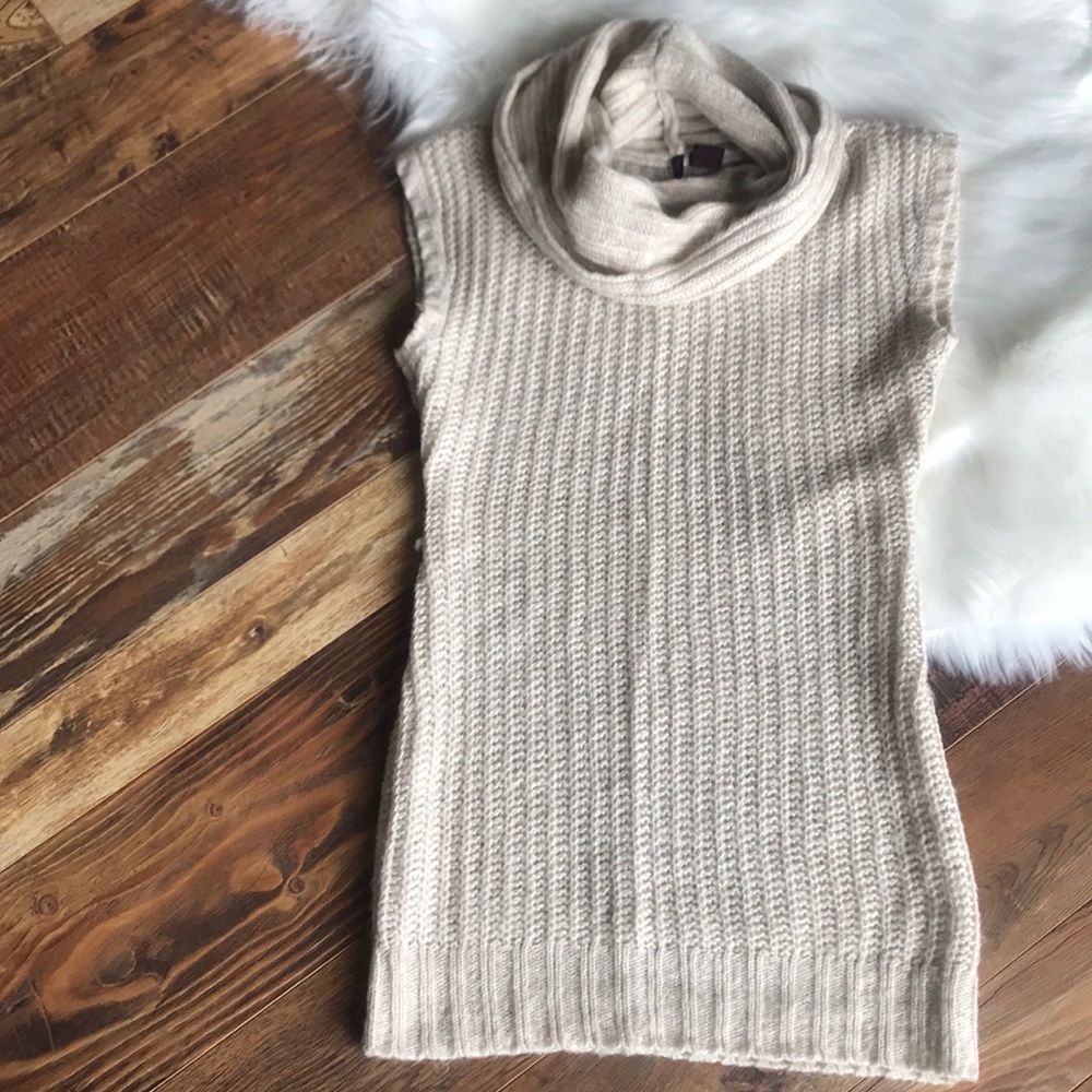 Heart-n-Crush Tunic Cowl Neck Sleeveless Sweater